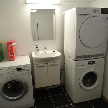 Fjordshelter- Cozy Townhouse 튀세달