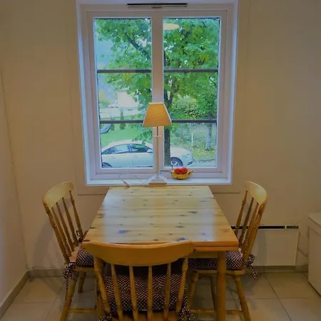 펜션 Fjordshelter- Cozy Townhouse 튀세달